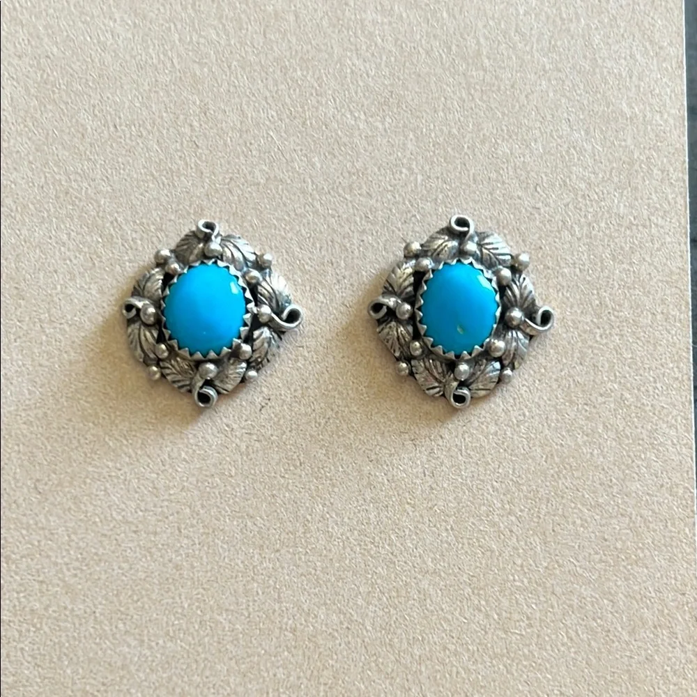 Native American Sterling Silver Leaf Stud Sleeping Beauty Turquoise Earrings - Picture 1 of 4